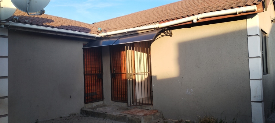 6 Bedroom Property for Sale in Langa Western Cape